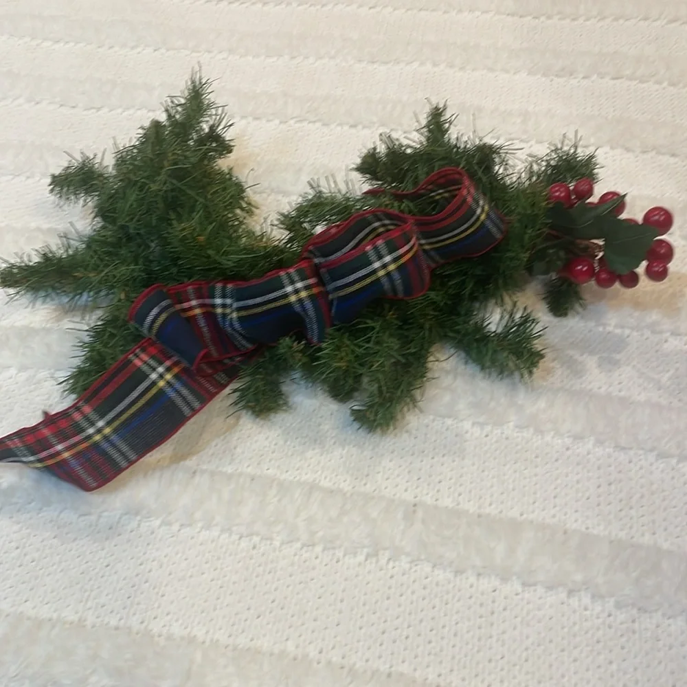 Christmas garland holiday table decor plaid ribbon wreath green red decoration